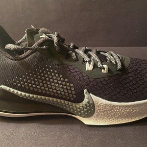 Nike Mamba Fury Kobe Bryant Black Snakeskin Smoke Grey Size 6.5 GS CK2087-001